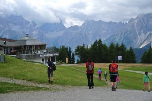 Helm a výhled na Sextenské Dolomity 