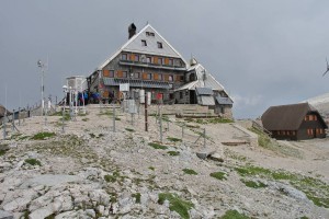 Triglavski dom na Kredarici 2515m 