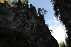 z tunelu vede ferrata 