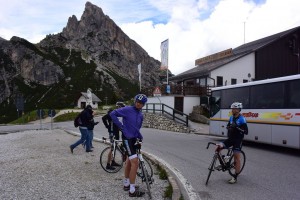 Passo Falzarego 2105m        